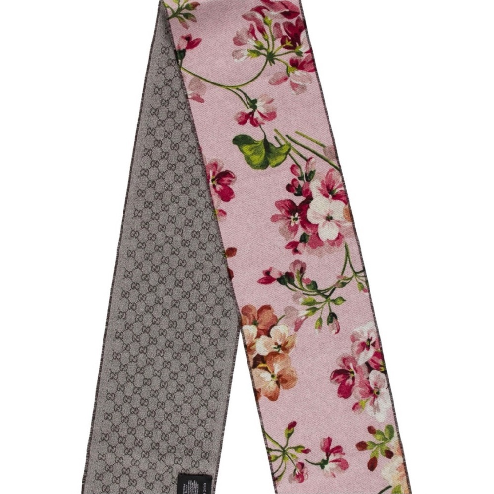 GUCCI nwt wool scarf *SOLD* with floral motif